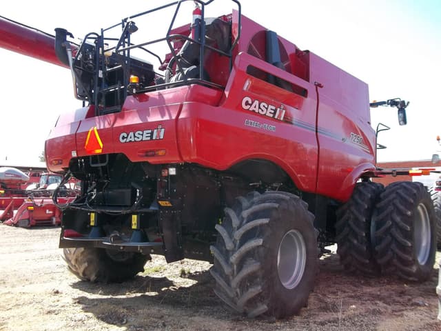 Image of Case IH 7250 equipment image 3