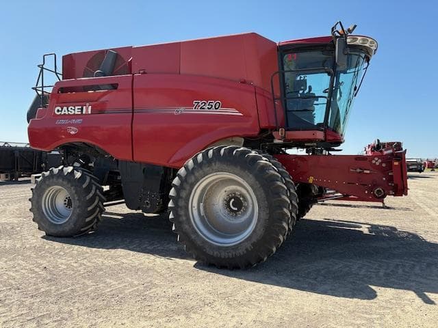 Image of Case IH 7250 equipment image 2