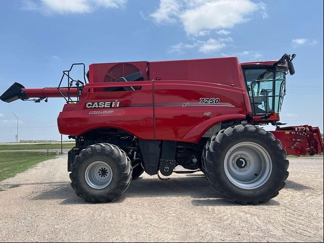 Image of Case IH 7250 equipment image 2