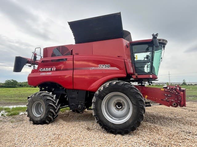 Image of Case IH 7250 equipment image 4