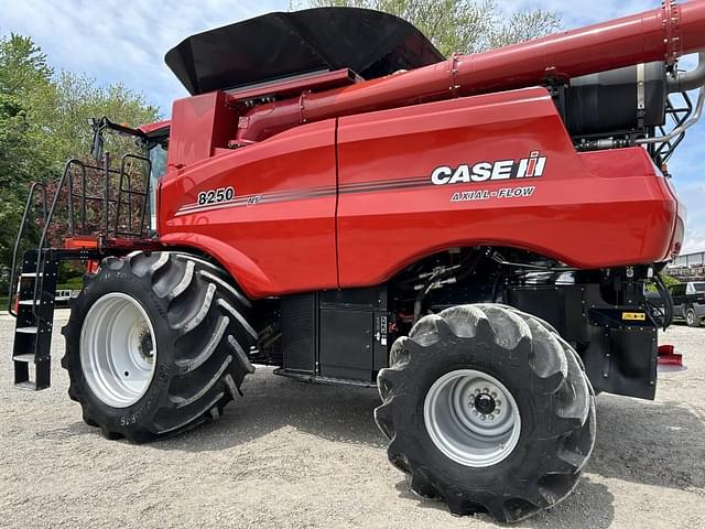Image of Case IH 8250 equipment image 4