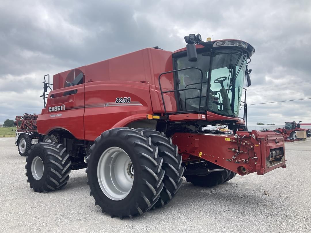 Image of Case IH 8250 Primary image