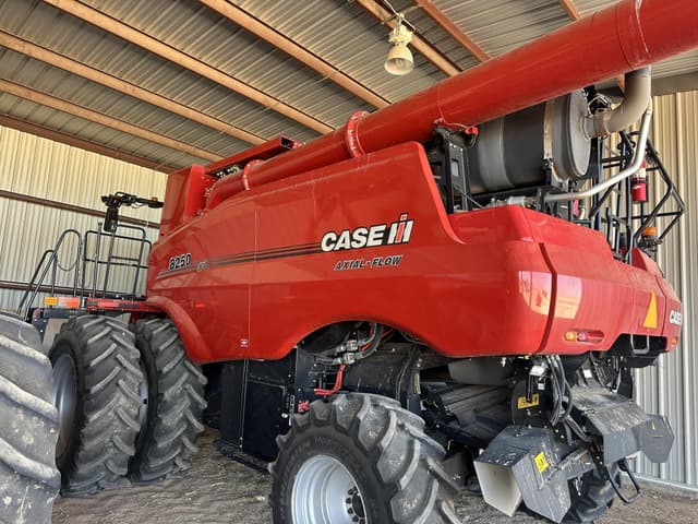 Image of Case IH 8250 equipment image 2