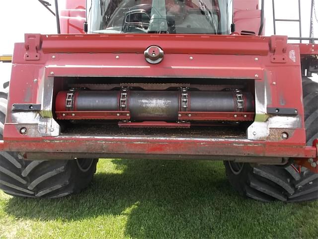 Image of Case IH 8250 equipment image 2