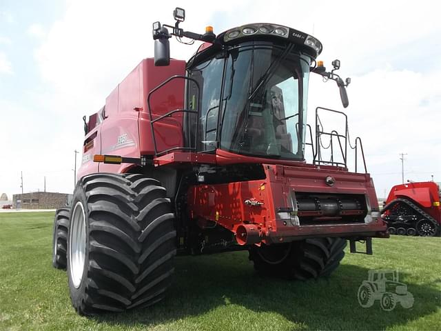 Image of Case IH 8250 equipment image 3