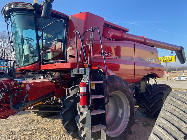 Image of Case IH 8250 equipment image 1