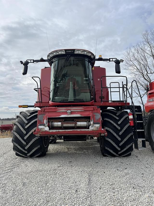 Image of Case IH 8250 equipment image 2