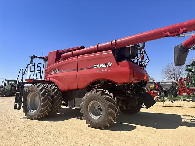 Image of Case IH 8250 equipment image 1