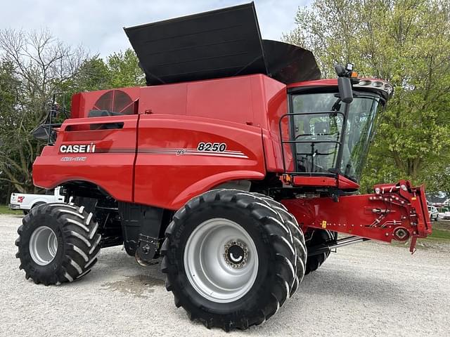 Image of Case IH 8250 equipment image 1