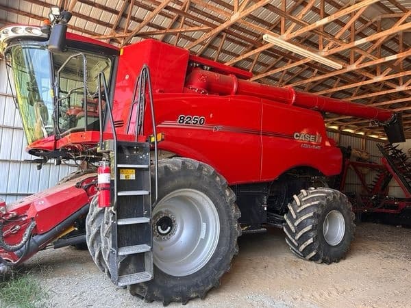 Image of Case IH 8250 Primary image