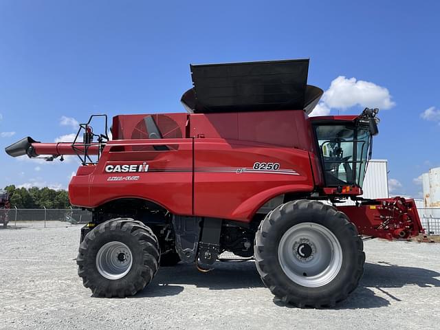 Image of Case IH 8250 equipment image 1