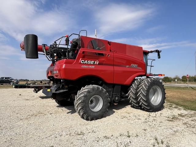 Image of Case IH 8250 equipment image 4