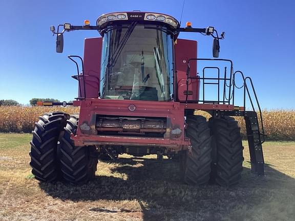 Image of Case IH 8250 equipment image 1