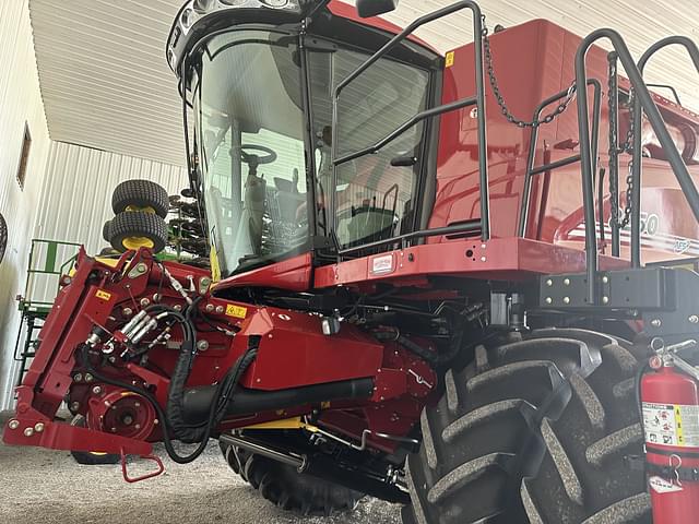 Image of Case IH 8250 equipment image 2