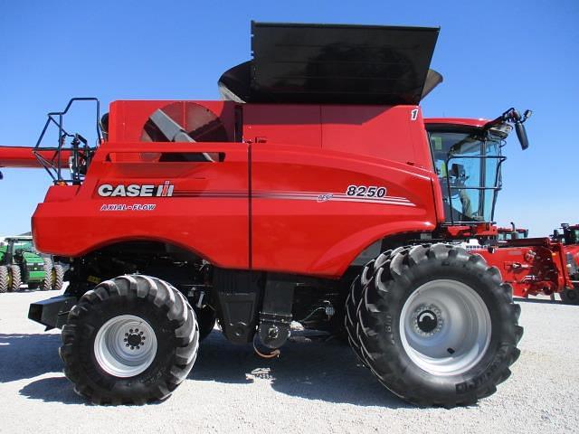 Image of Case IH 8250 equipment image 3