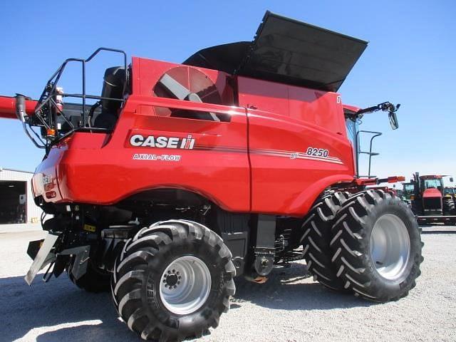 Image of Case IH 8250 equipment image 4