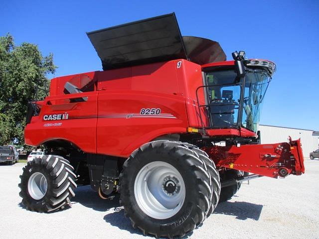 Image of Case IH 8250 equipment image 1