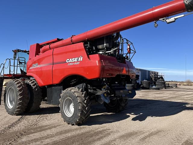 Image of Case IH 8250 equipment image 3