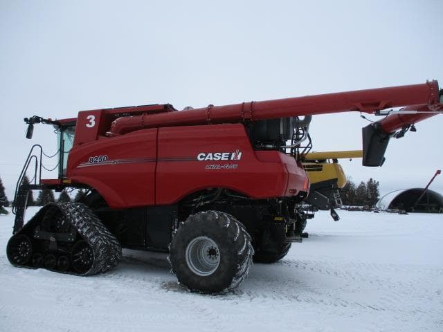 Image of Case IH 8250 equipment image 3