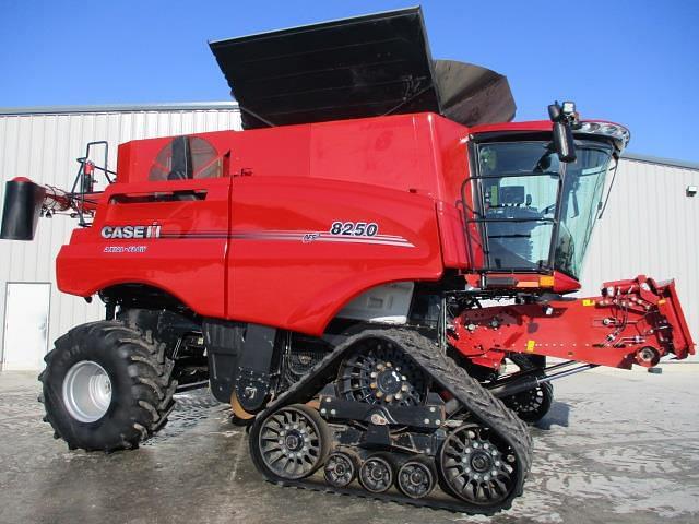 Image of Case IH 8250 equipment image 1