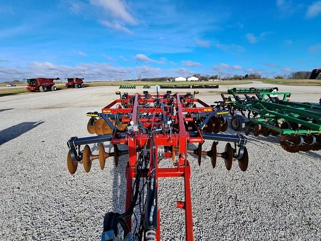 Image of Case IH Ecolo-Tiger 875 equipment image 4