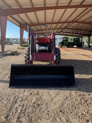 Main image Case IH Farmall 90C