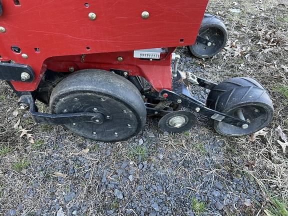 Image of Case IH 1235 equipment image 4