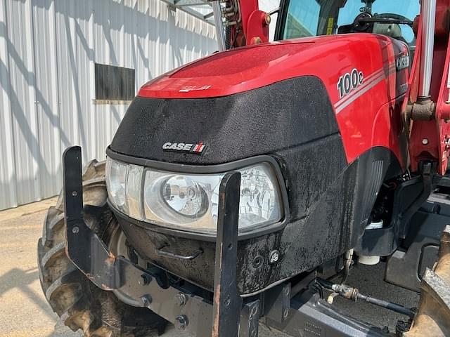 Image of Case IH Farmall 100C equipment image 4