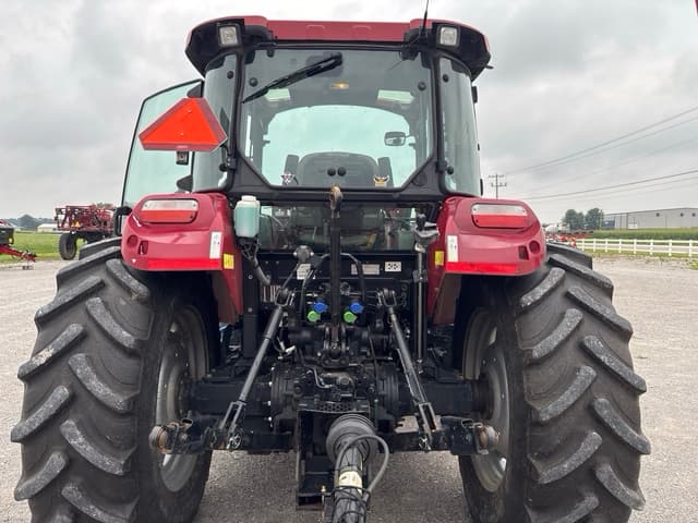 Image of Case IH Farmall 100C equipment image 3