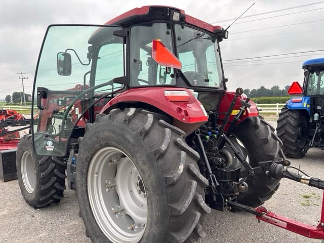 Image of Case IH Farmall 100C equipment image 4