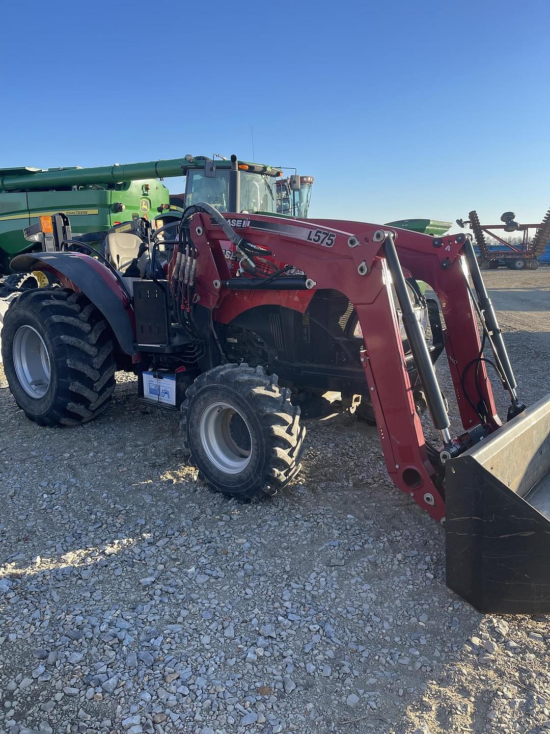 Image of Case IH Farmall 105A Primary image