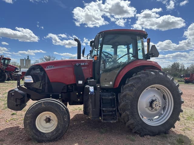 Image of Case IH Farmall 110A equipment image 1