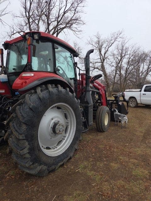 Image of Case IH Farmall 110A equipment image 3