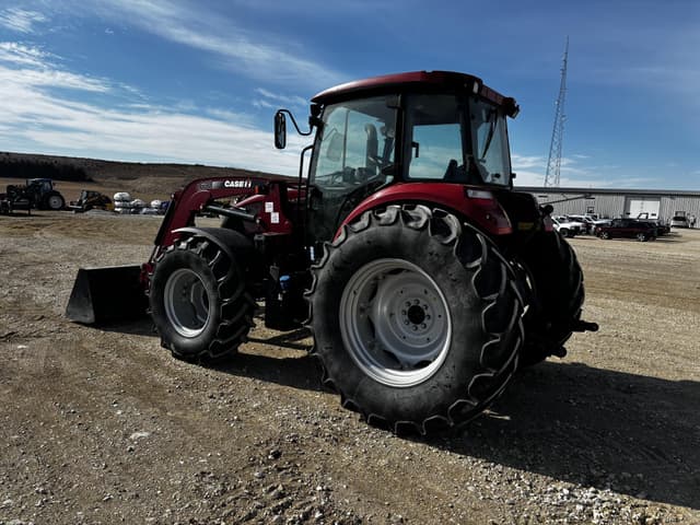 Image of Case IH Farmall 110C equipment image 3