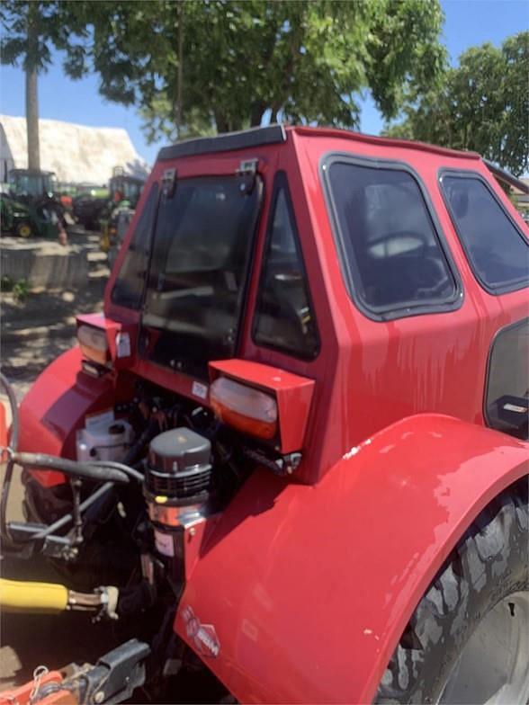 Image of Case IH Farmall 120C equipment image 3