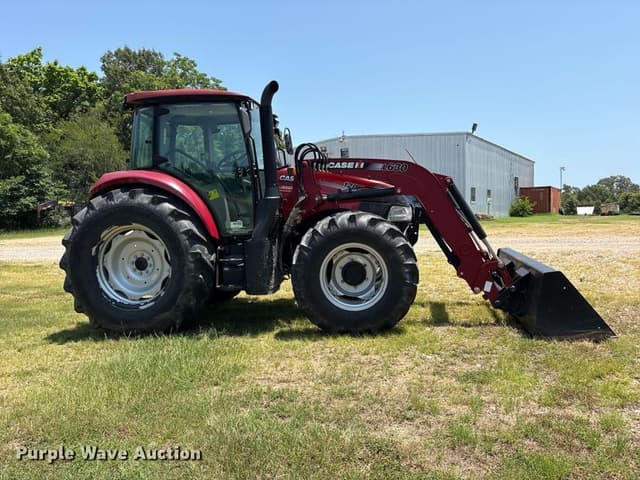 Image of Case IH Farmall 120C equipment image 3
