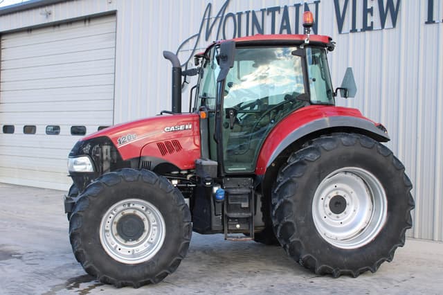 Image of Case IH Farmall 120U equipment image 2