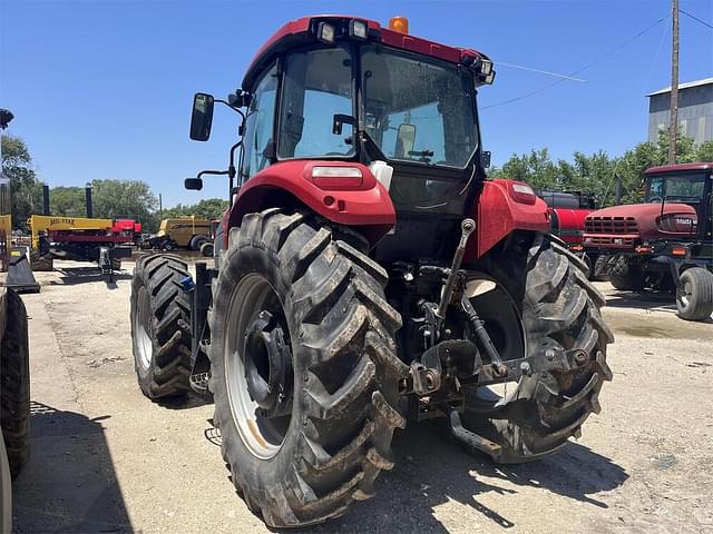 Image of Case IH Farmall 140A equipment image 4