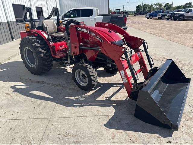 Image of Case IH Farmall 35A equipment image 2