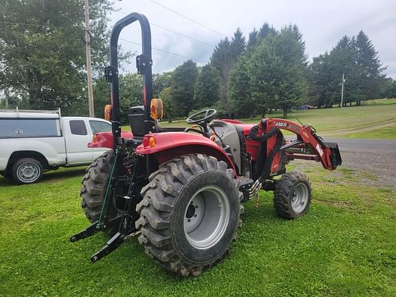 Image of Case IH Farmall 35C equipment image 2