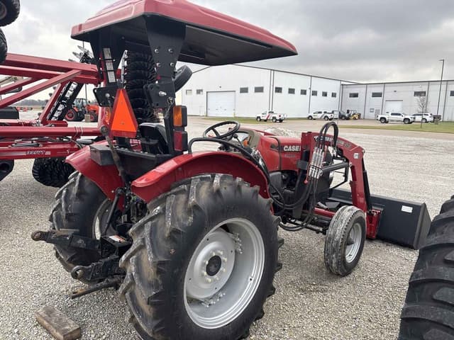Image of Case IH Farmall 70A equipment image 4