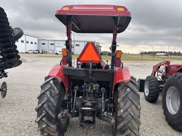 Image of Case IH Farmall 70A equipment image 3