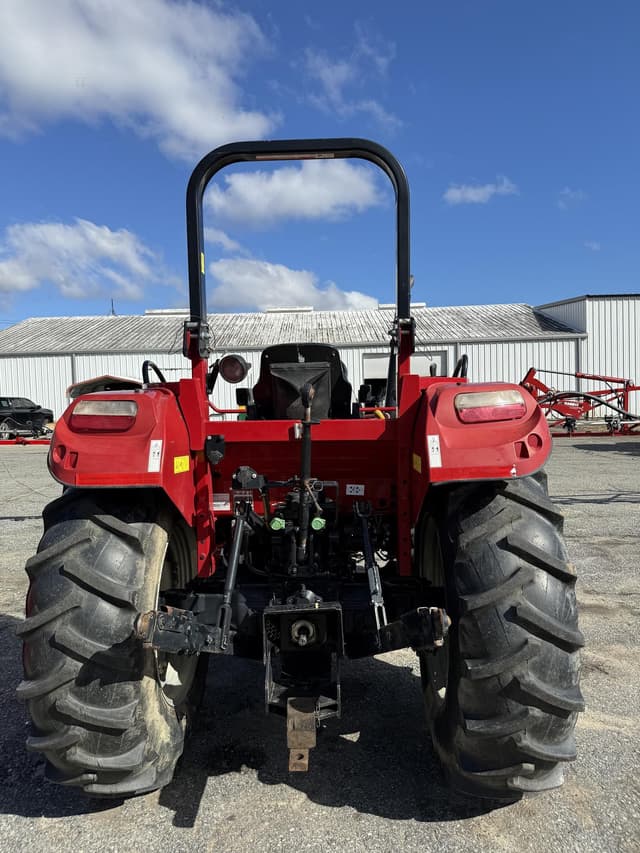 Image of Case IH Farmall 75C equipment image 2