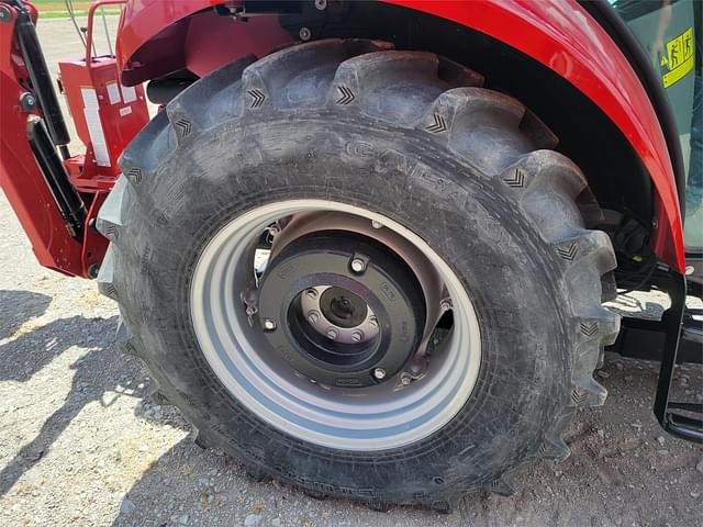 Image of Case IH Farmall 75C equipment image 4