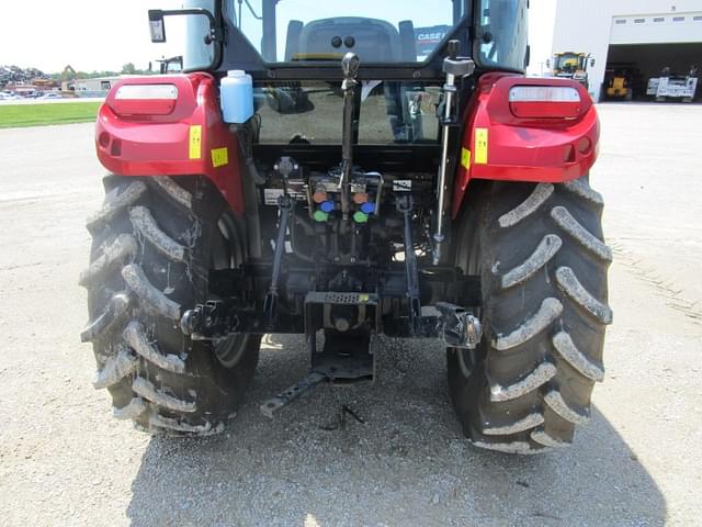 Image of Case IH Farmall 75C equipment image 4