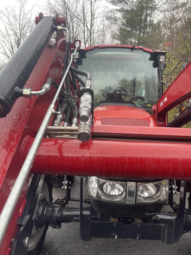 Image of Case IH Farmall 75C equipment image 3