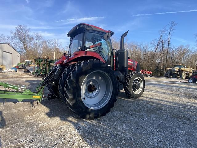 Image of Case IH Magnum 180 equipment image 2