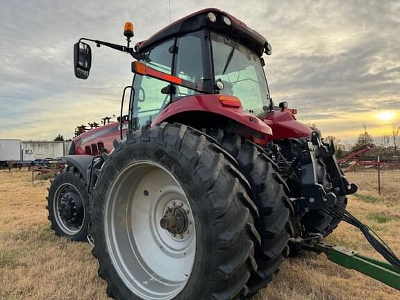 Image of Case IH Magnum 200 equipment image 4