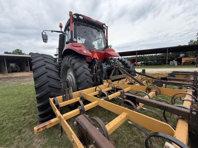 Image of Case IH Magnum 250 equipment image 3