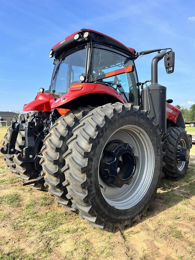 Image of Case IH Magnum 250 equipment image 3